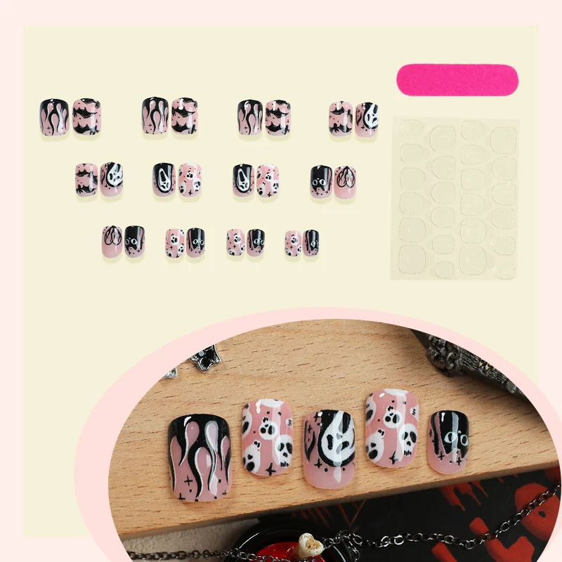 Kunstnagelset mit kreativem Halloween-Design Karnz