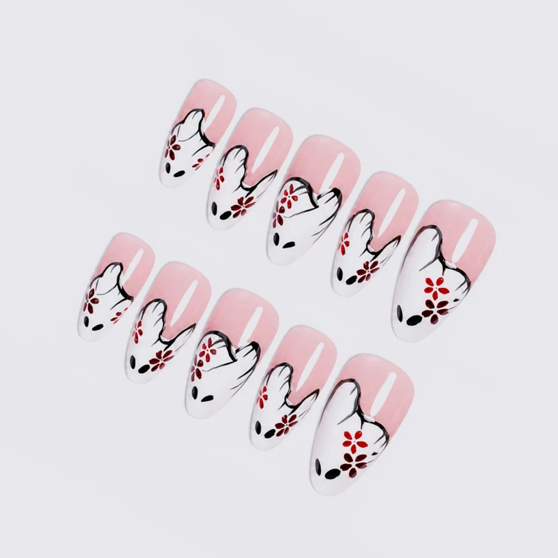 Kunstnagelset mit floralem Design Karnz