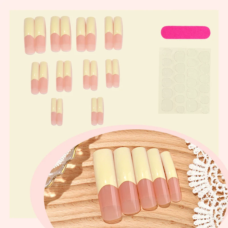 Kunstnagelset mit eleganten französischen Spitzen Karnz