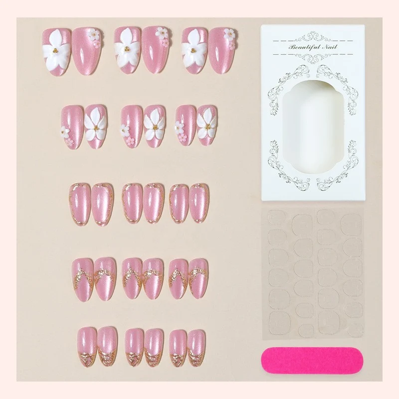 Kunstnagelset mit eleganten Blüten- und Glitzerzeichnungen Karnz