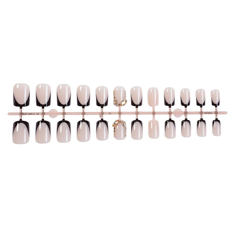 Kunstnagelset mit elegantem Farbverlauf und Glitzerakzenten Karnz