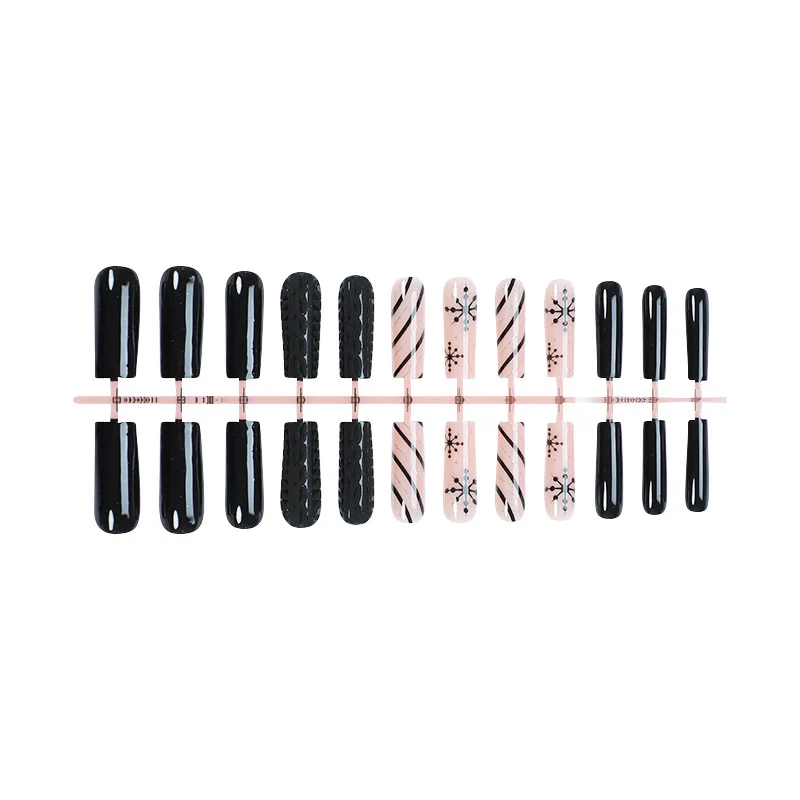 Elegantes Kunstnagel-Designset Karnz