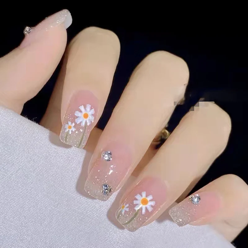 Glitzerndes Blumen Press-On Nagelset Karnz