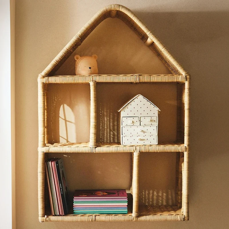 Wandregal im Hausdesign Karnz