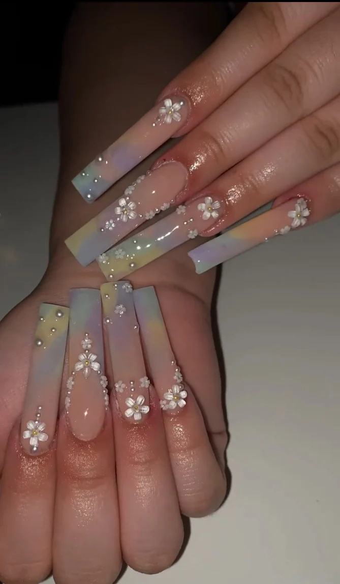 Blumeninspirierten Druck-Nagelverlängerungen Karnz