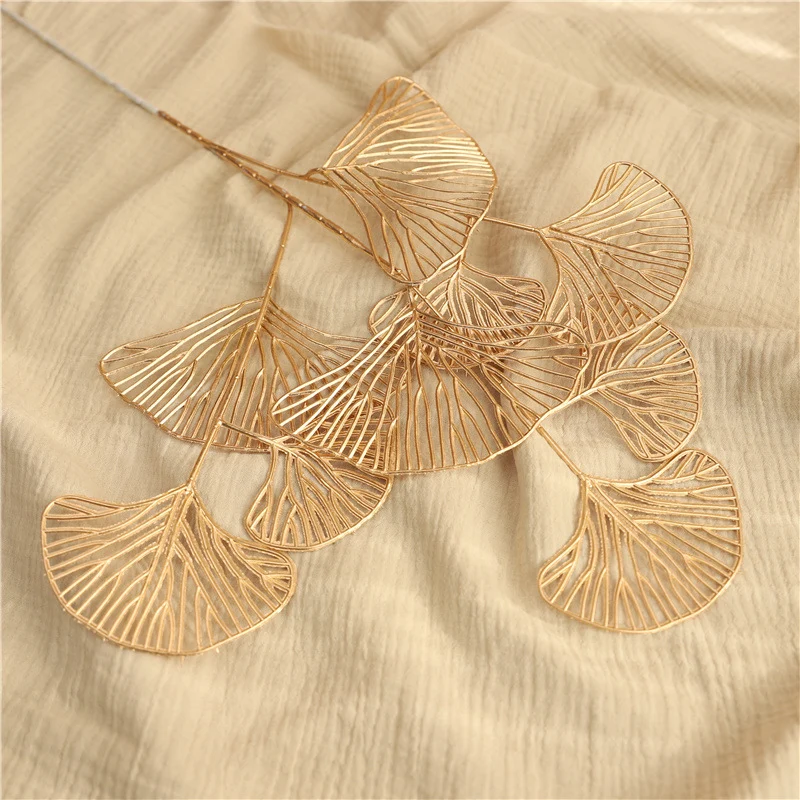 Elegante dekorative Ginkgo-Blatt-Skulptur