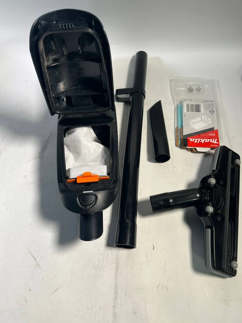Makita DCL 182 ZB Akku Staubsauger 18 V Schwarz Solo - ohne Akku, ohne Ladegerät - Gebraucht